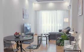 Bright & Elegant Apartment For 4 Ppl